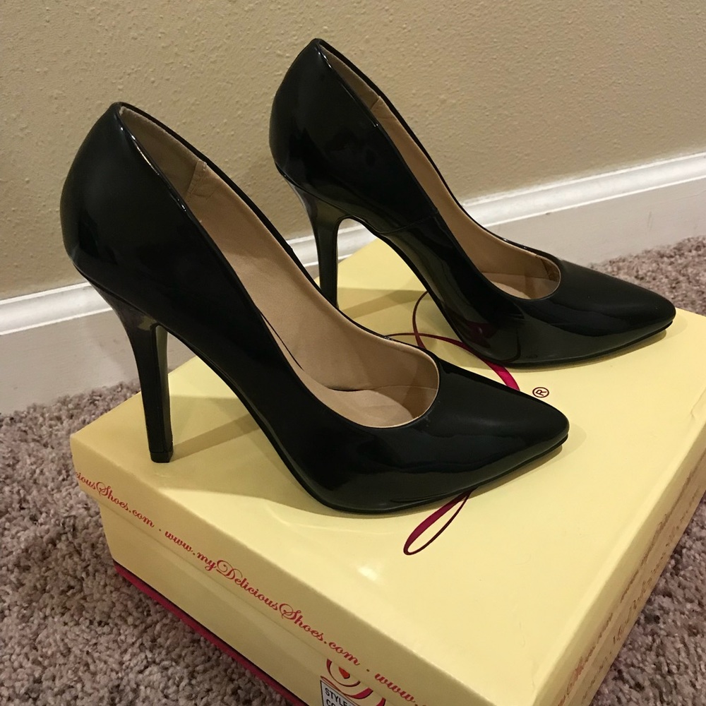 Heels - Picture 3 of 5